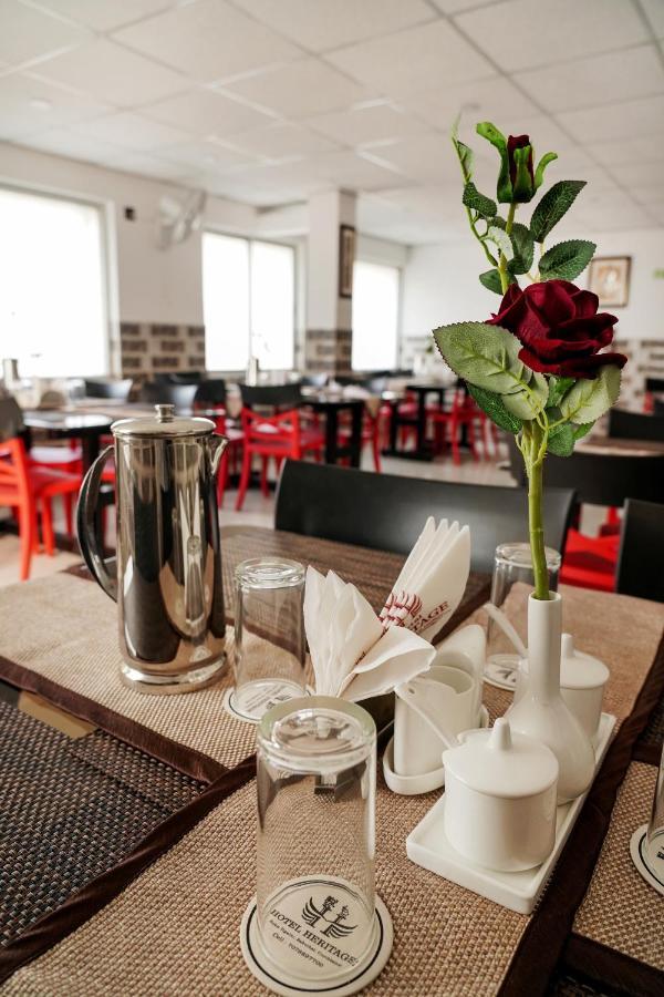 Hotel Heritage Koch Bihar Экстерьер фото