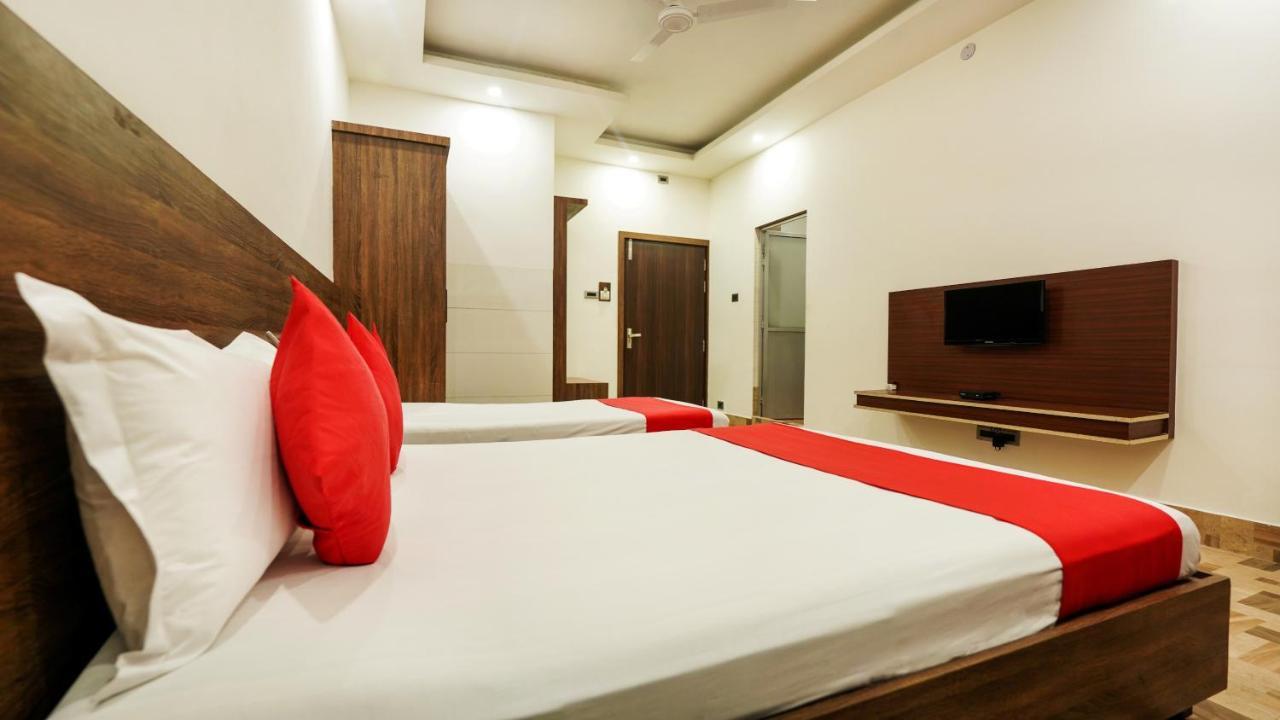 Hotel Heritage Koch Bihar Экстерьер фото