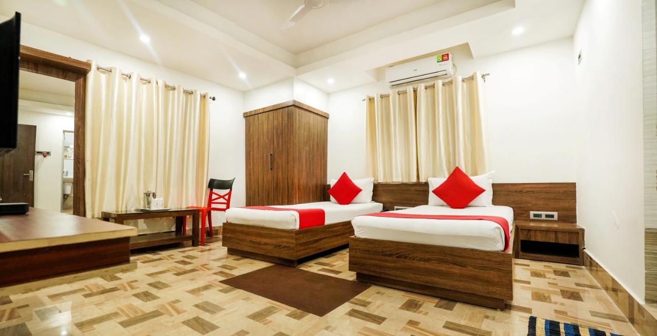 Hotel Heritage Koch Bihar Экстерьер фото