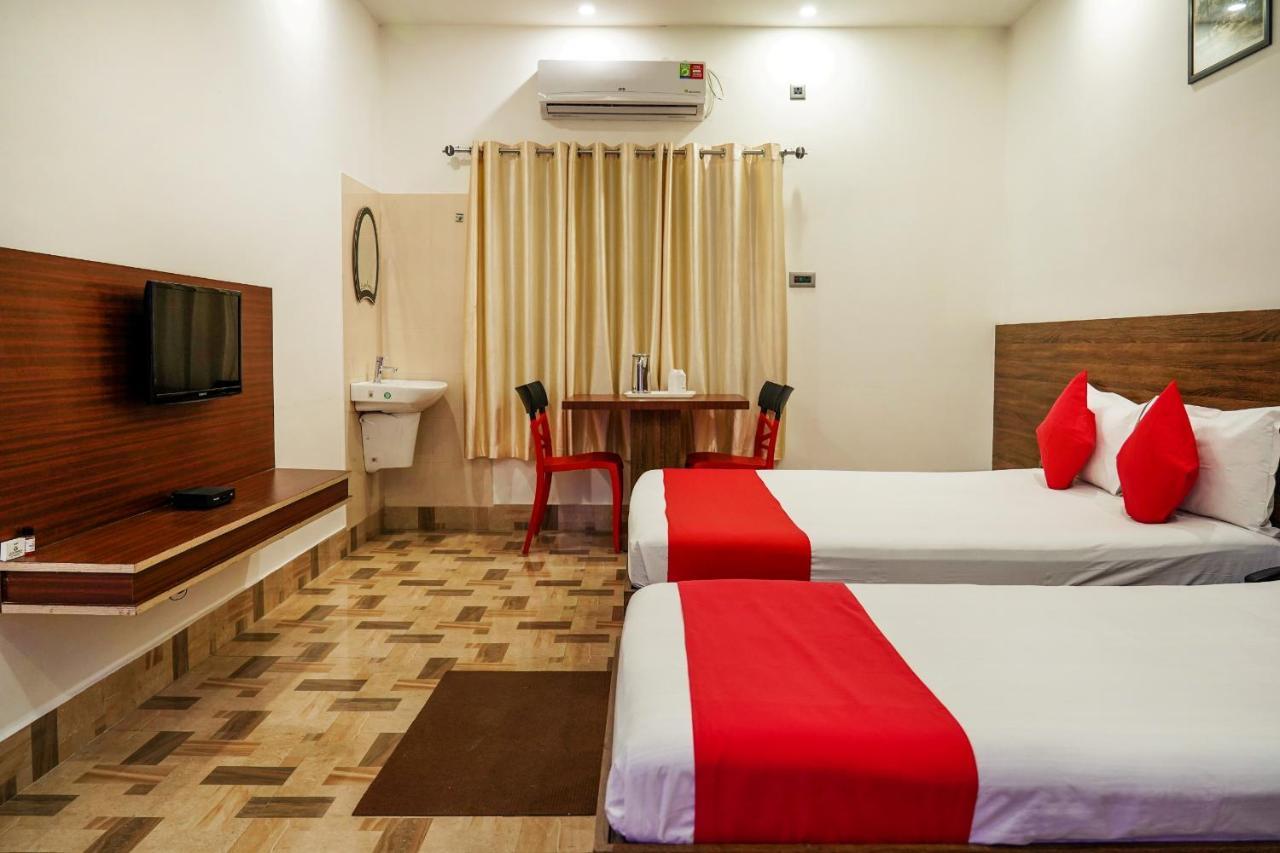 Hotel Heritage Koch Bihar Экстерьер фото
